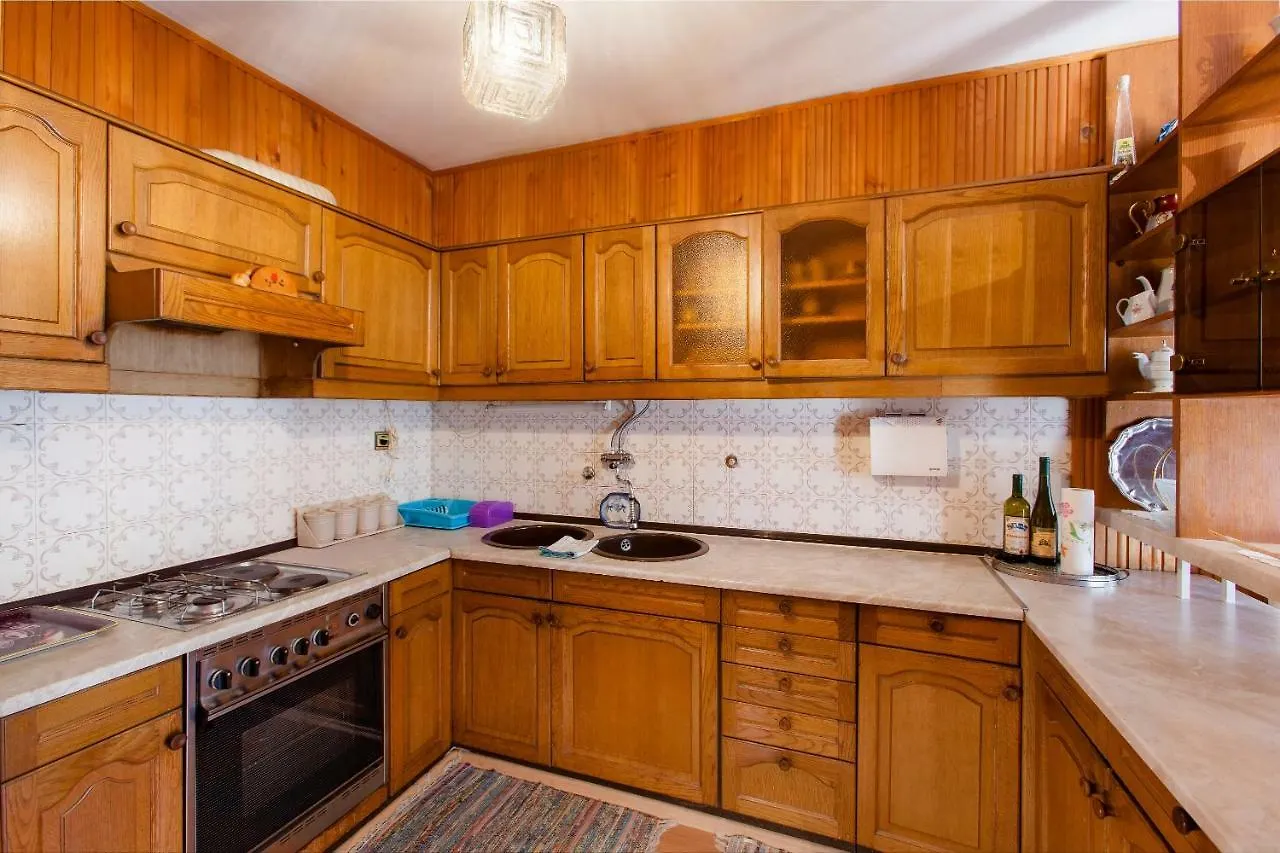Budget Split Apartment 0*,